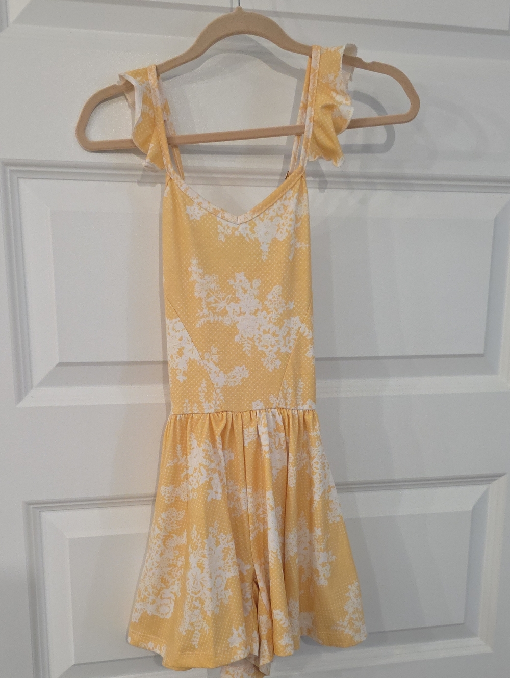 *EUC* Yellow & White Floral Ruffle-Strap Full Short ROMPER!!!